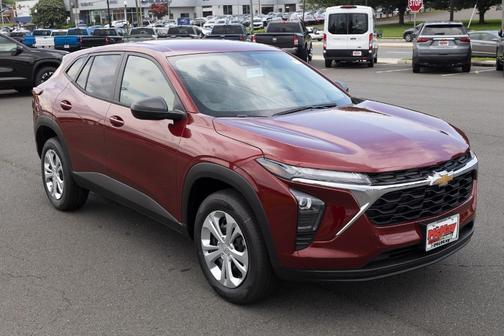 2025 Chevrolet Trax LS