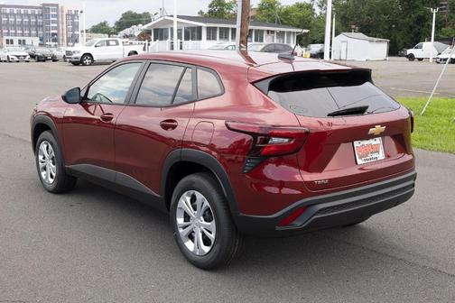 2025 Chevrolet Trax LS