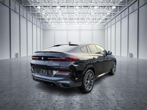 2023 BMW X6 M50i