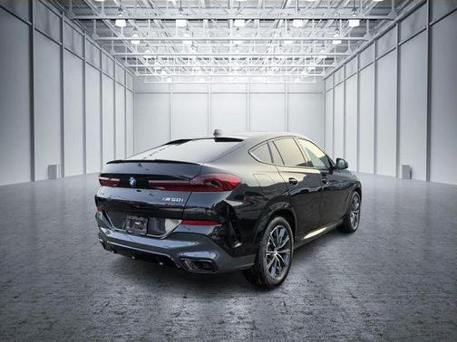 2023 BMW X6 M50i