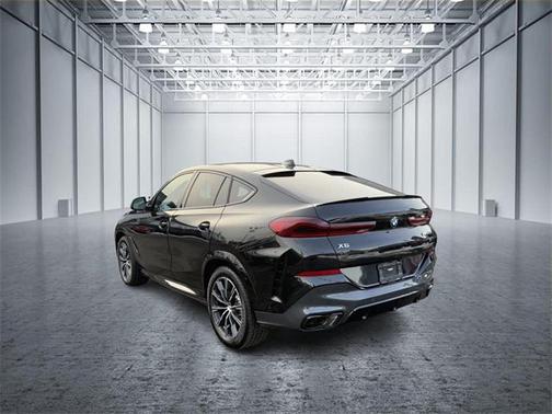 2023 BMW X6 M50i