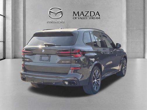 Gray Metallic 2024 BMW X5 xDrive40i