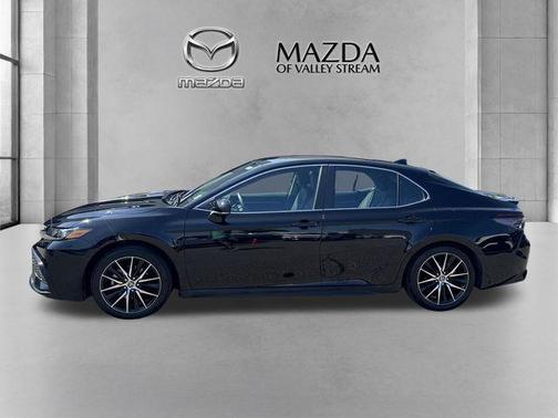 Midnight Black Metallic 2024 Toyota Camry SE