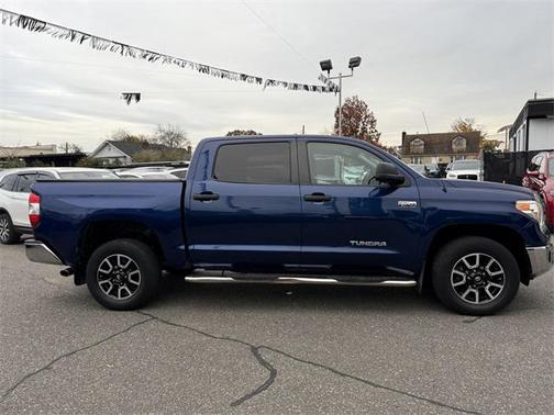 2015 Toyota Tundra SR5