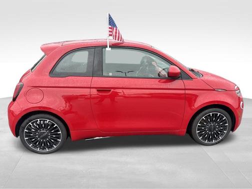 2024 FIAT 500e Base