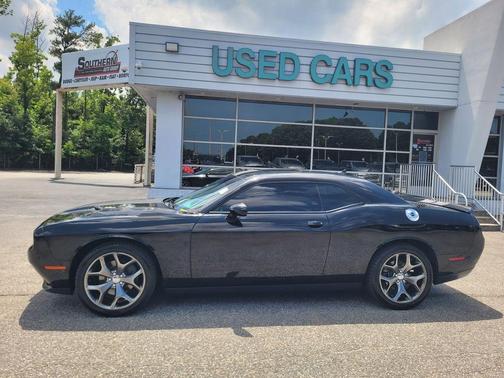 2015 Dodge Challenger SXT