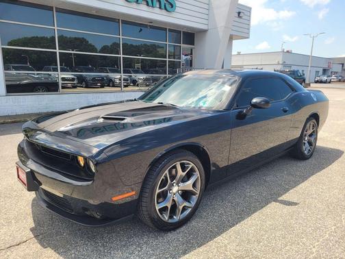 2015 Dodge Challenger SXT