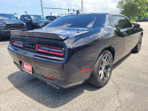 2015 Dodge Challenger SXT