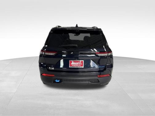 Midnight Sky 2024 Jeep Grand Cherokee Trailhawk 4xe