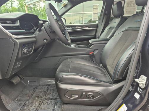 Midnight Sky 2024 Jeep Grand Cherokee 4xe Trailhawk