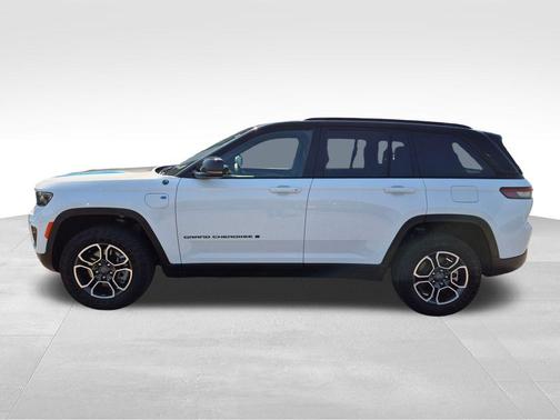 2023 Jeep Grand Cherokee 4xe Trailhawk