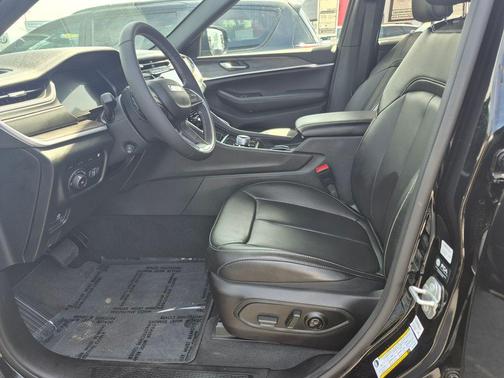 Diamond Black 2024 Jeep Grand Cherokee 4xe Base