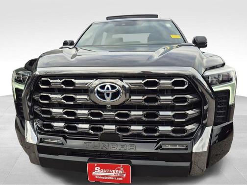 2024 Toyota Tundra Hybrid Platinum