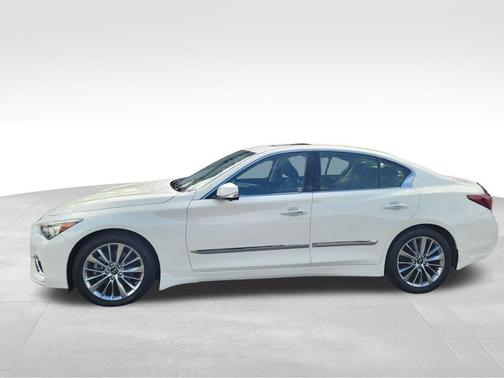 2022 INFINITI Q50 LUXE