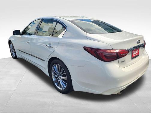 2022 INFINITI Q50 LUXE