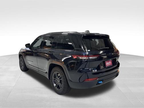 2024 Jeep Grand Cherokee 4xe Trailhawk