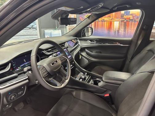 2024 Jeep Grand Cherokee 4xe Trailhawk