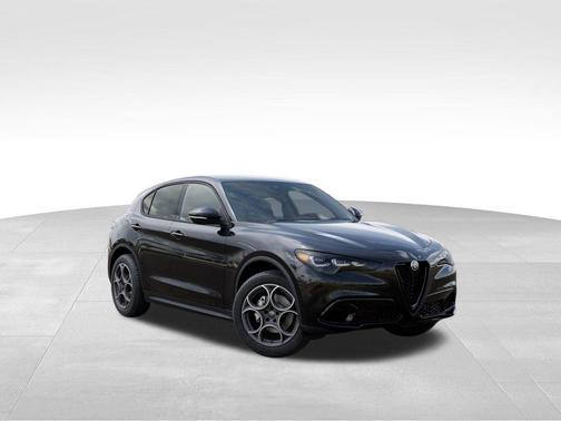 Vulcano Black Metallic 2026 Alfa Romeo Stelvio Base