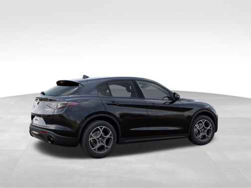 Vulcano Black Metallic 2026 Alfa Romeo Stelvio Base