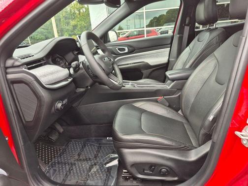 2023 Jeep Compass Latitude Lux