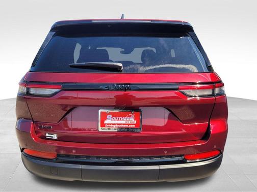 2024 Jeep Grand Cherokee Laredo