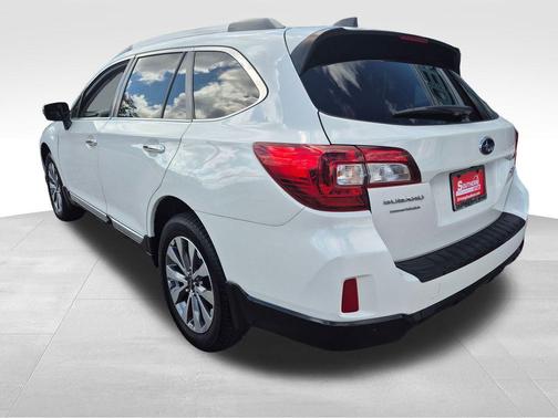 2017 Subaru Outback 2.5i Touring