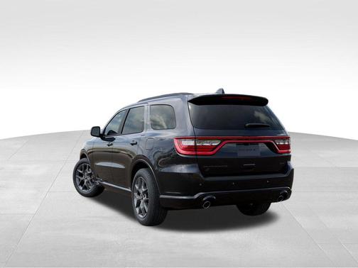 DB Black Crystal Clearcoat 2026 Dodge Durango GT HEMI V8