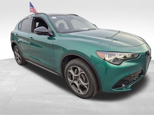 Verde 2025 Alfa Romeo Stelvio Base