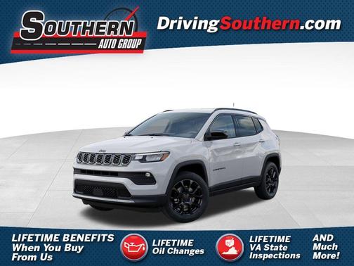 Bright White Clearcoat 2026 Jeep Compass Latitude