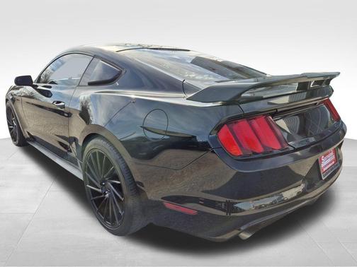 2017 Ford Mustang V6