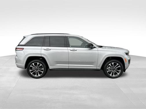 2025 Jeep Grand Cherokee Overland