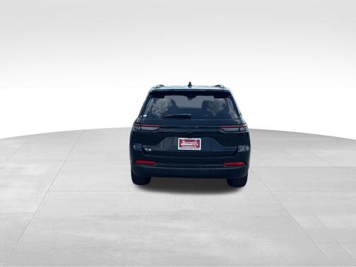Diamond Black 2025 Jeep Grand Cherokee Limited