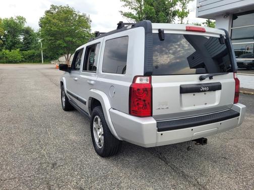 2009 Jeep Commander Sport