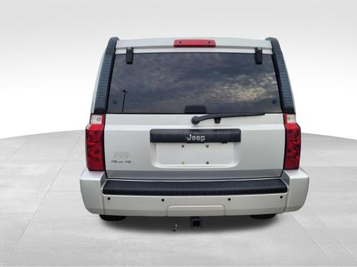 2009 Jeep Commander Sport