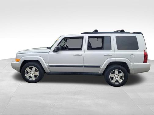 2009 Jeep Commander Sport