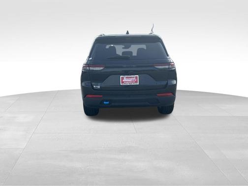Diamond Black 2024 Jeep Grand Cherokee 4xe Trailhawk