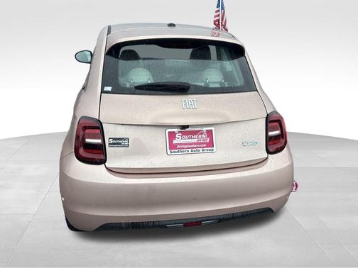 2024 FIAT 500e Base