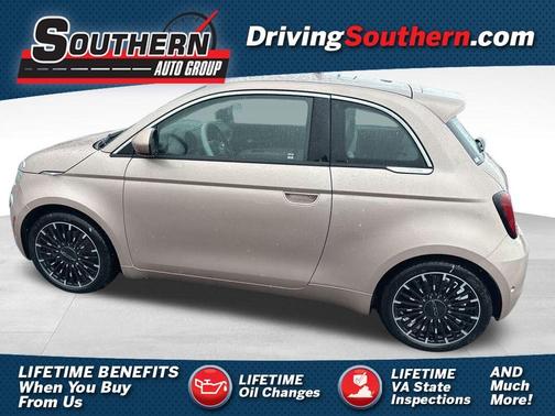 2024 FIAT 500e Base