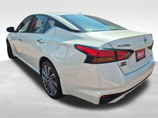 2024 Nissan Altima 2.5 SL