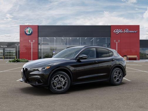 Vulcano Black Metallic 2025 Alfa Romeo Stelvio Base