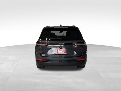 Baltic Gray Metallic Clearcoat 2025 Jeep Grand Cherokee Altitude X