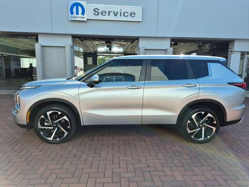 2023 Mitsubishi Outlander
