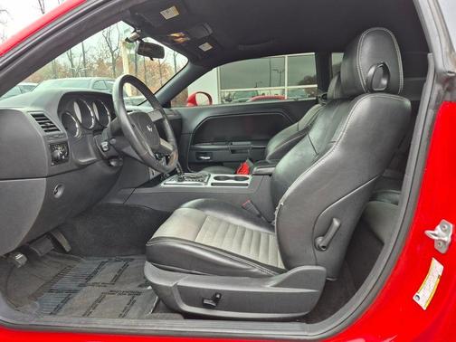 2009 Dodge Challenger SE