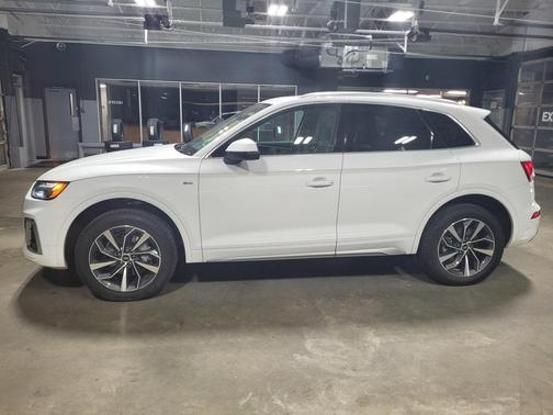 2024 Audi Q5 45 S line quattro Premium