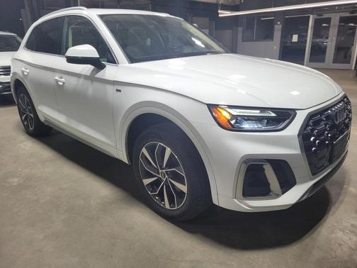 2024 Audi Q5 45 S line quattro Premium