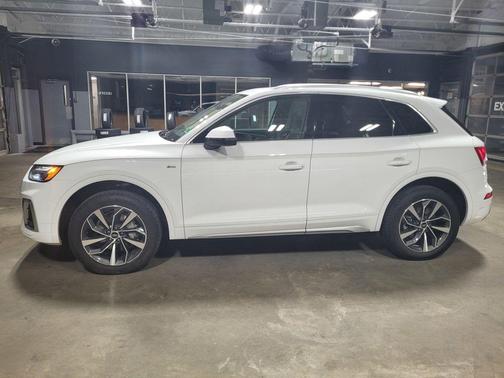 2024 Audi Q5 45 S line quattro Premium