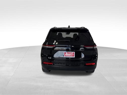 Diamond Black 2023 Jeep Grand Cherokee Limited