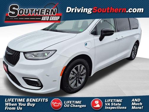 2024 Chrysler Pacifica Hybrid Select