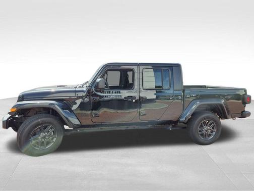 2024 Jeep Gladiator Sport