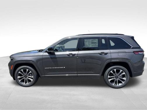 Metallic 2025 Jeep Grand Cherokee Overland